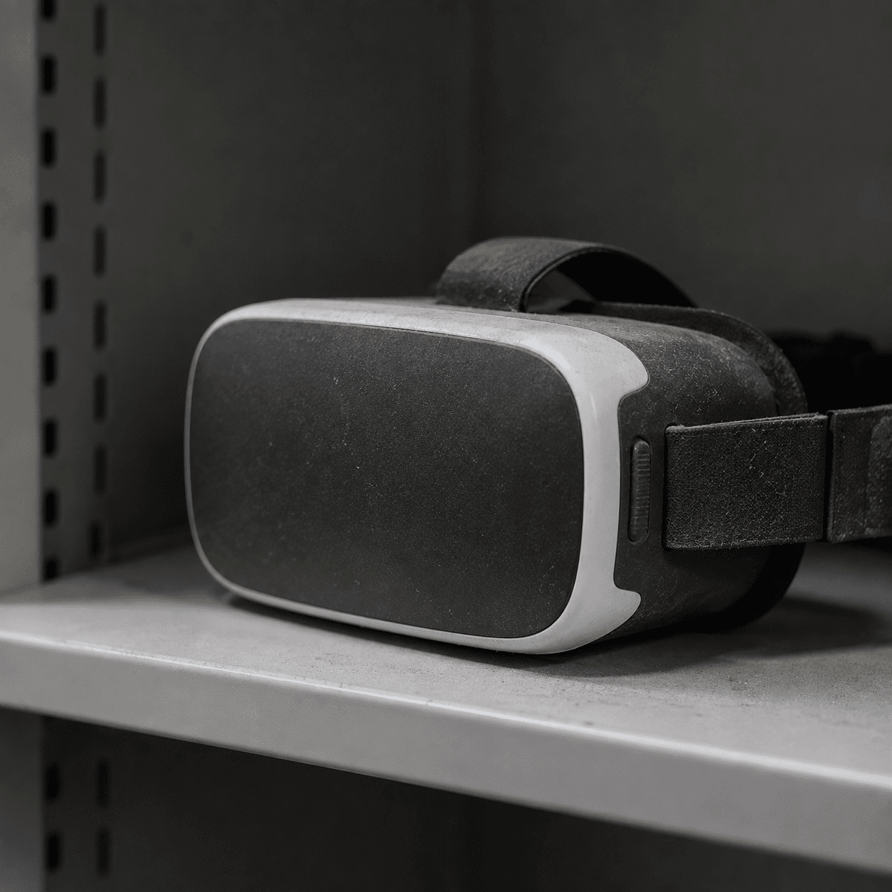 Your XR Rollout Didn’t Fail. Employees Just Stopped Using It After Month One. Here’s Why